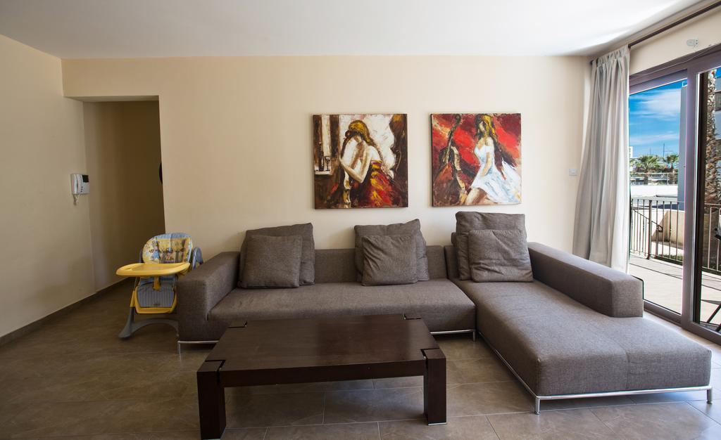 Napiana Apartments Ayia Napa Habitación foto