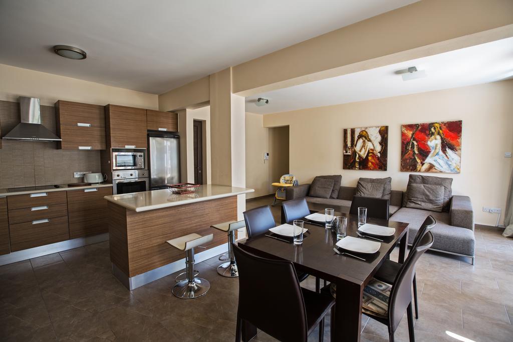 Napiana Apartments Ayia Napa Habitación foto