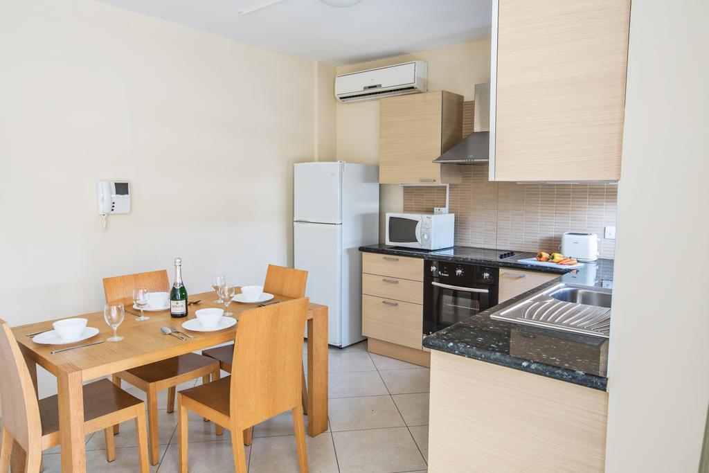 Napiana Apartments Ayia Napa Habitación foto
