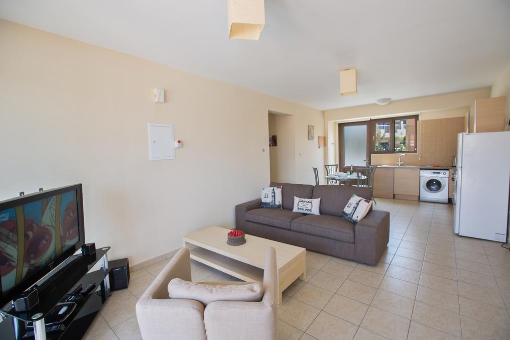 Napiana Apartments Ayia Napa Habitación foto