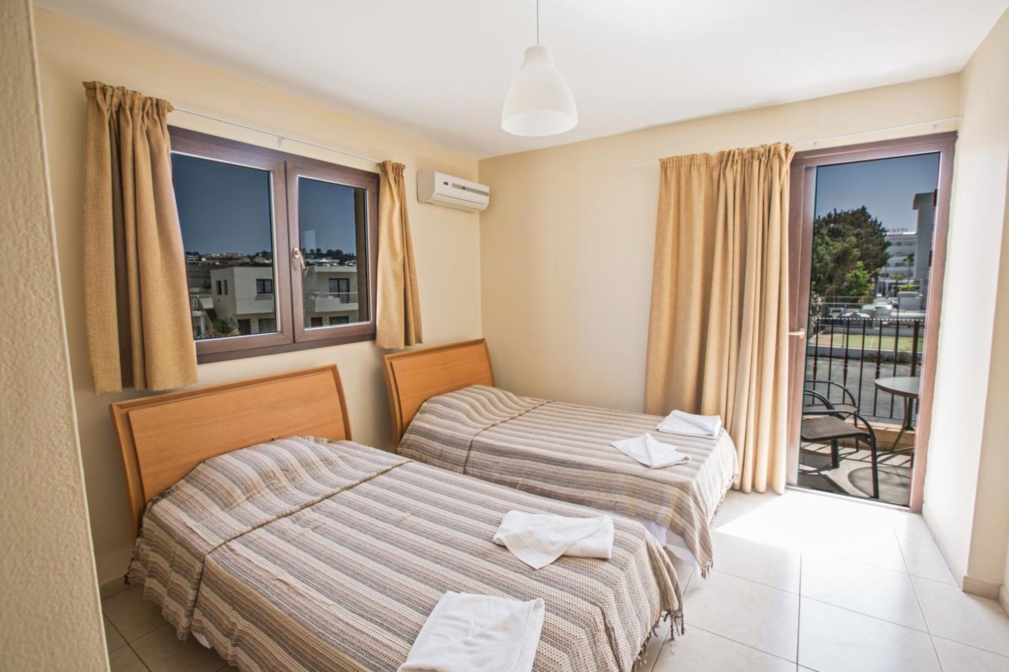 Napiana Apartments Ayia Napa Habitación foto